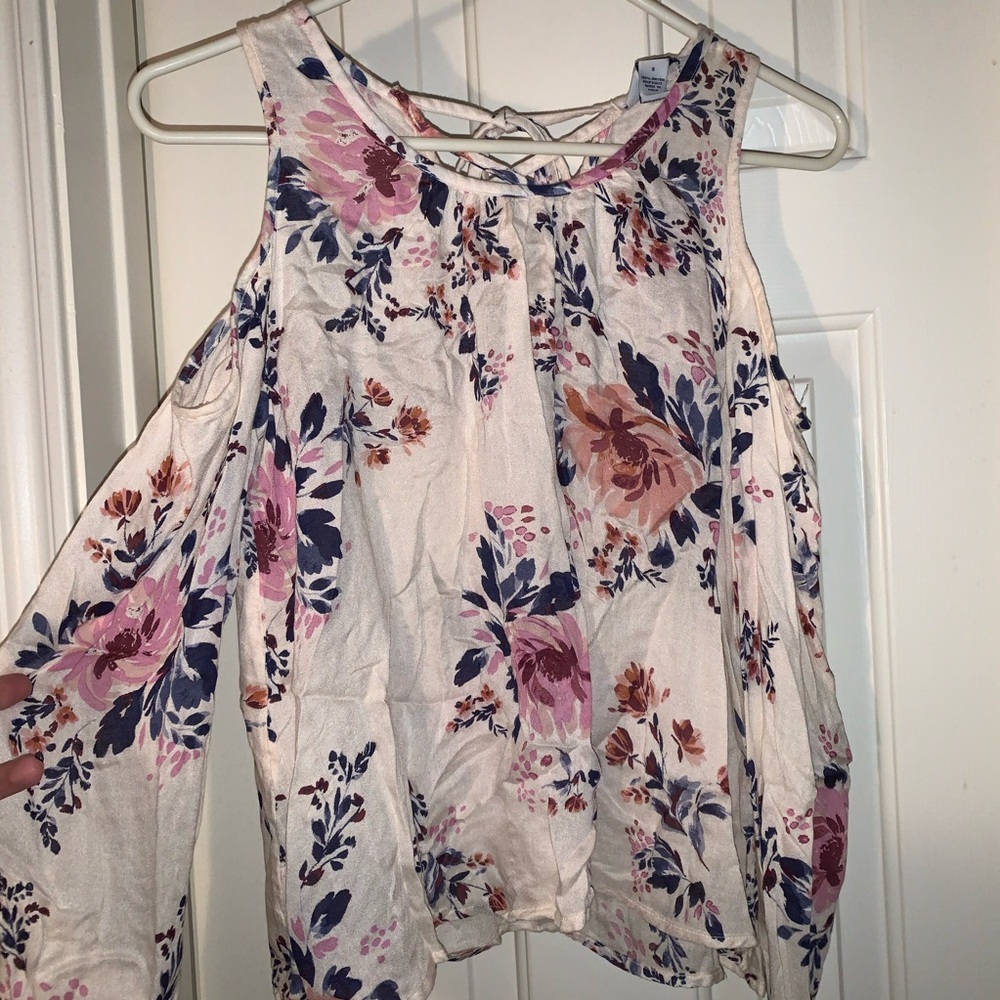 White Floral top with long sleeves